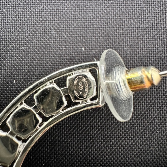 23A CHANEL SILVER CC LOGO LARGE CRYSTALS CRYSTAL METAL XL HOOP HOOPS EARRINGS - Picture 9 of 16